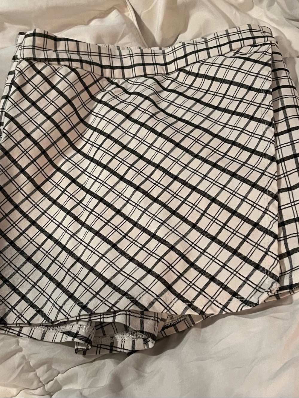 Girl’s Garage Black and White Plaid Skort